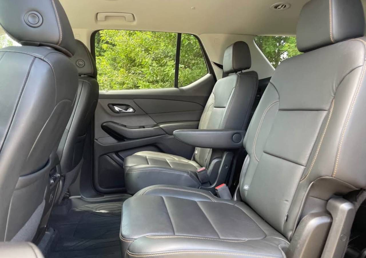 2019 Chevy Traverse 3LT - Image 11